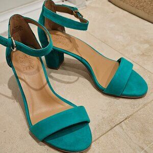 Naturalizer 7W Vera Jade Green Suede Heel